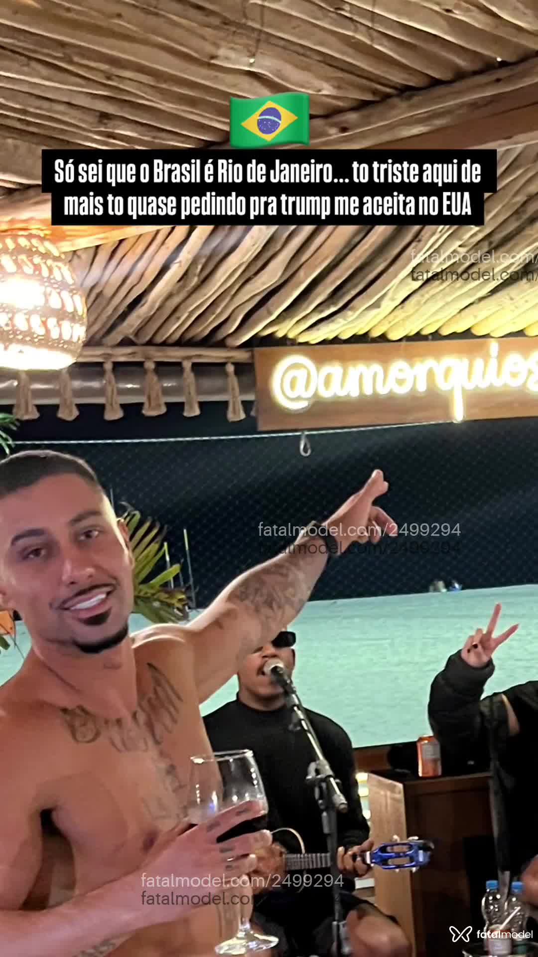 Acompanhante homem morena (o) de olhos mel - Henrique