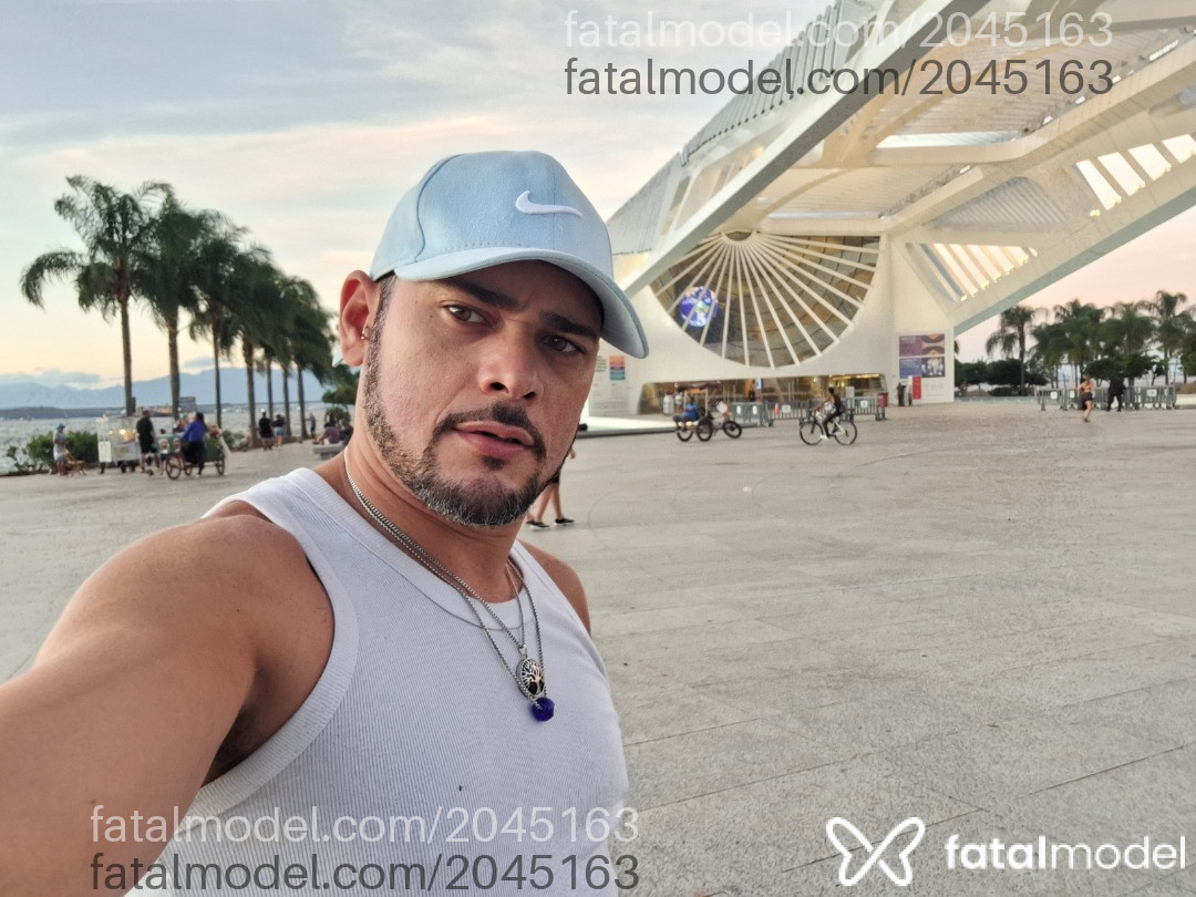 Acompanhante homem morena (o) de olhos castanhos em Rio de Janeiro - Sandro Garcia