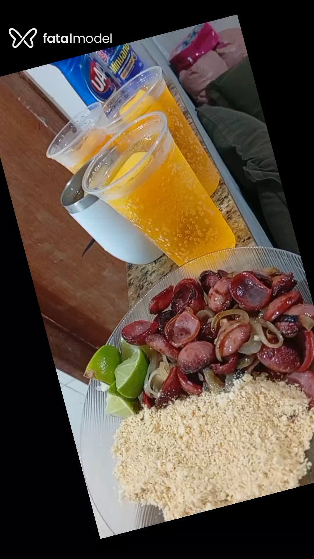 Acompanhante mulher morena (o) de olhos castanhos - Juliana