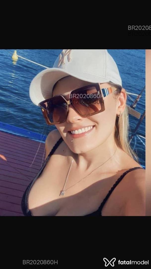 Acompanhante mulher com cabelo castanho de olhos pretos em Araxá - Lis Vilela