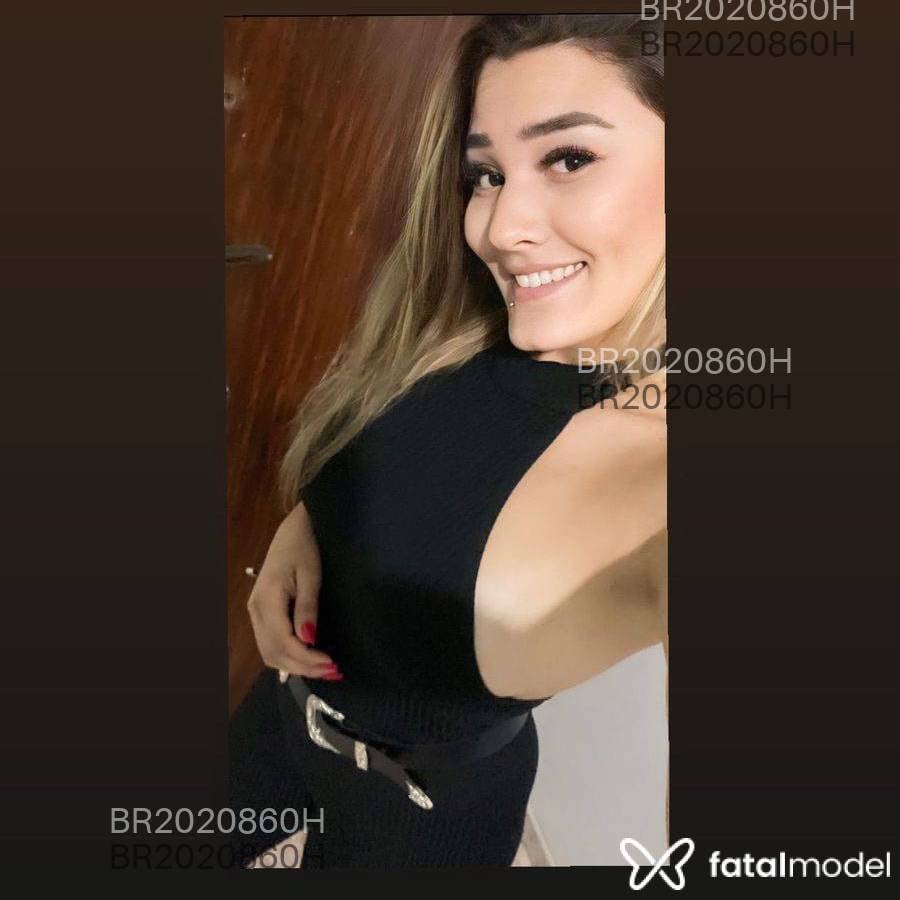 Acompanhante mulher com cabelo castanho de olhos pretos em Araxá - Lis Vilela