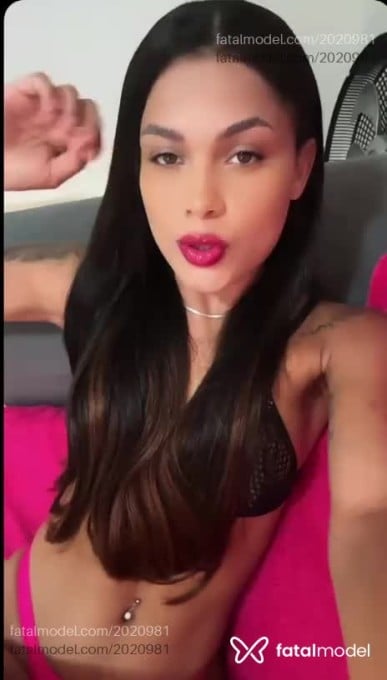 Acompanhante mulher com cabelo castanho de olhos verdes em Volta Redonda - Sofia Alves