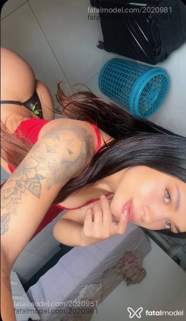 Acompanhante mulher com cabelo castanho de olhos mel - Sofia Alves