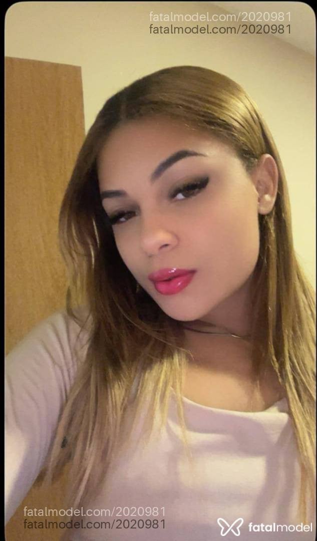 Acompanhante mulher com cabelo castanho de olhos verdes em Volta Redonda - Sofia Alves