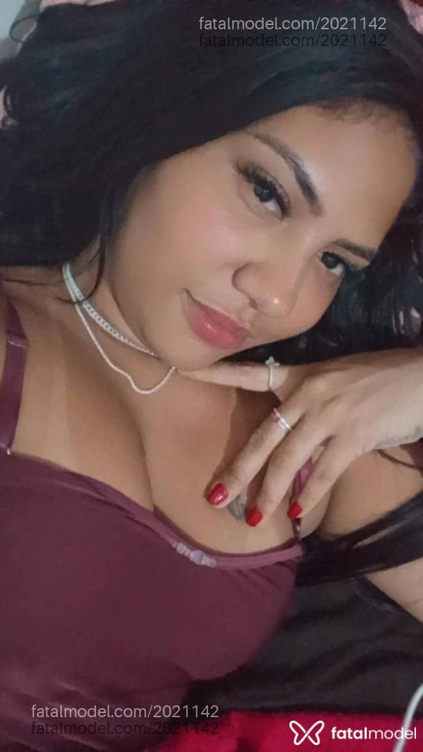 Acompanhante mulher morena (o) de olhos pretos - Kekezinha