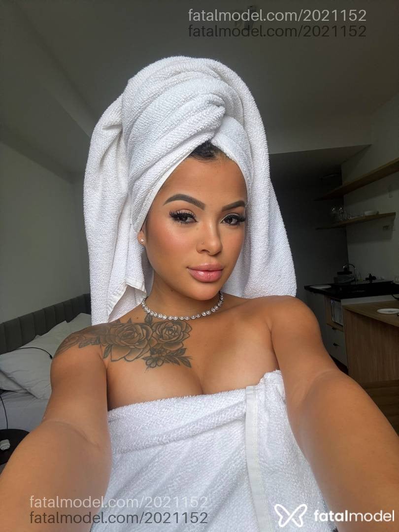 Acompanhante mulher morena (o) de olhos castanhos em Vila Velha - Melly