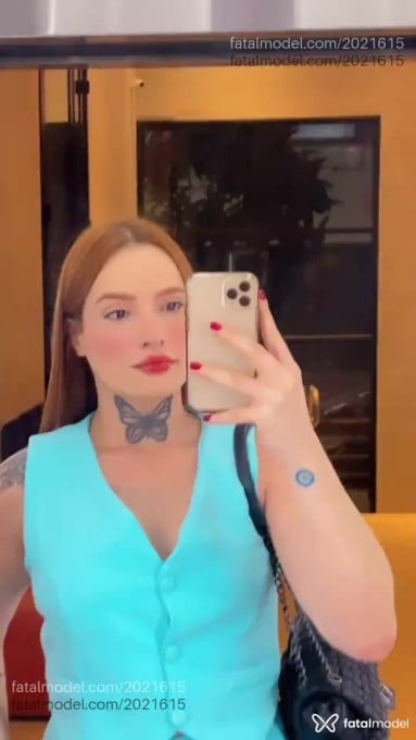 Acompanhante mulher ruiva (o) de olhos castanhos em São Paulo Acompanhante mulher ruiva (o) de olhos castanhos em São Paulo - Yasmin Saint