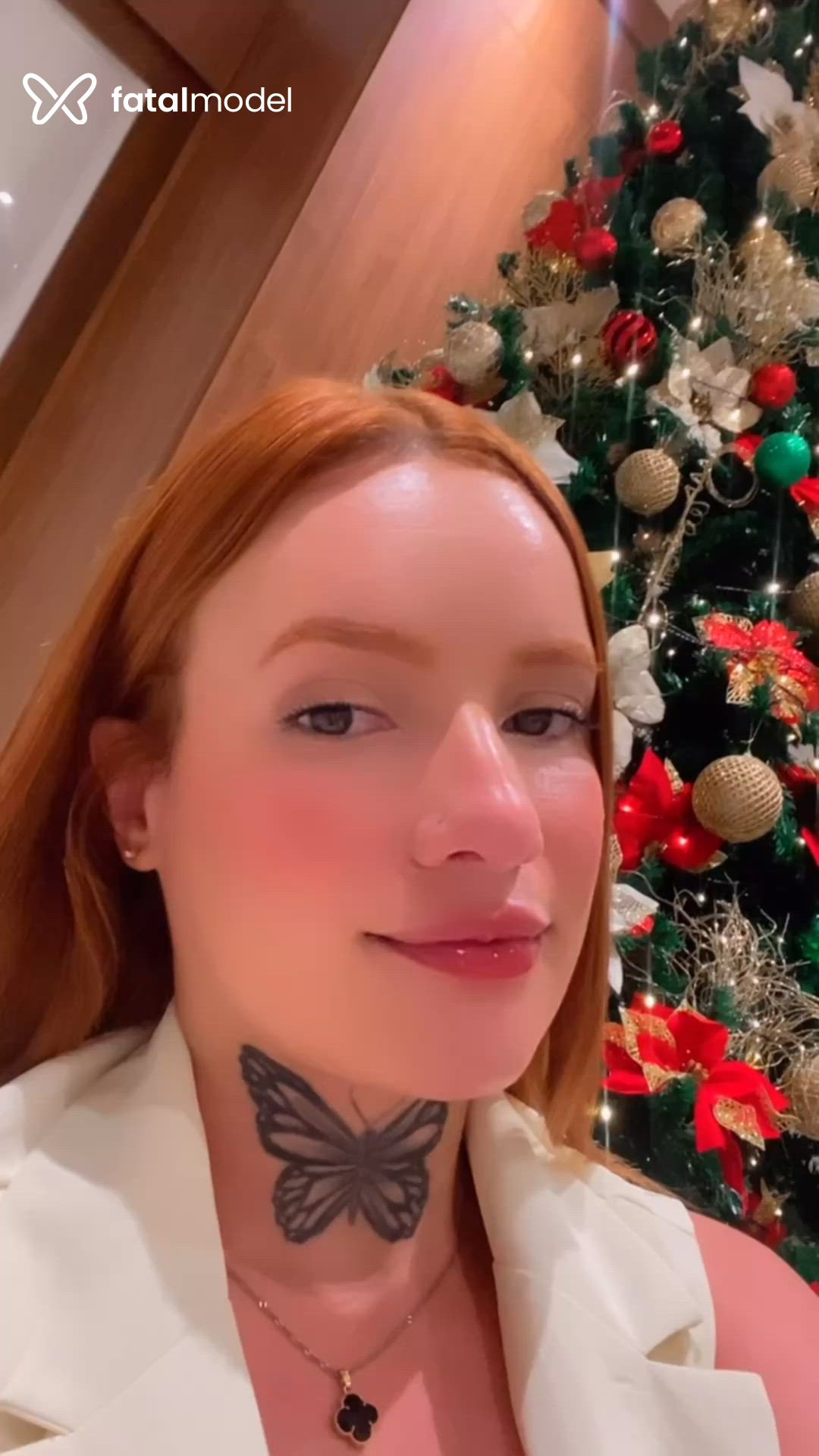 Acompanhante mulher ruiva (o) de olhos castanhos em São Paulo Acompanhante mulher ruiva (o) de olhos castanhos em São Paulo - Yasmin Saint
