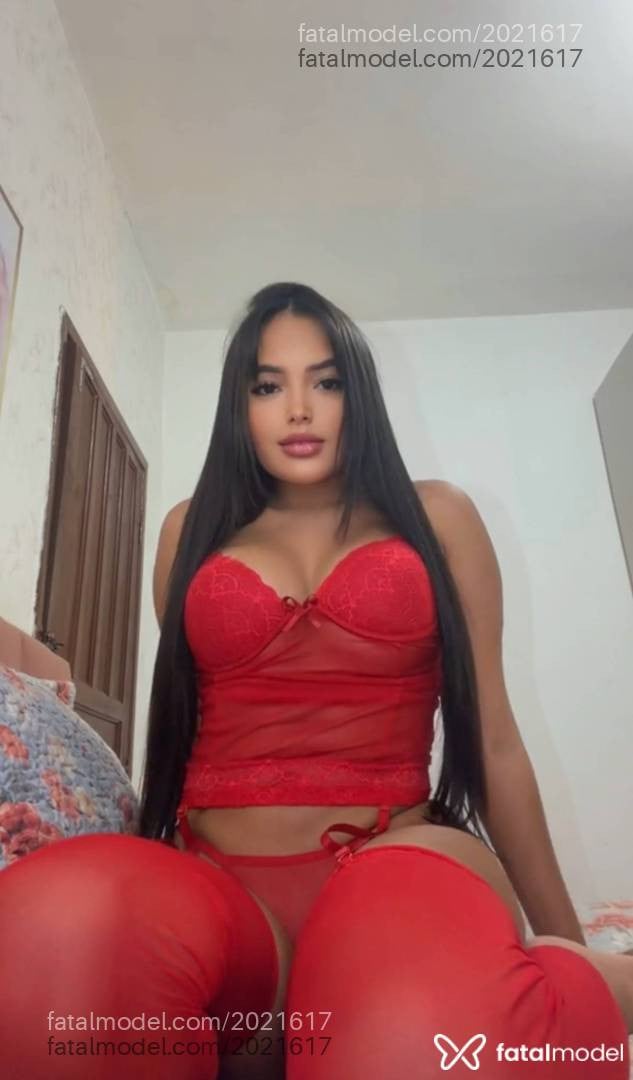 Acompanhante mulher morena (o) de olhos pretos - Ivygata
