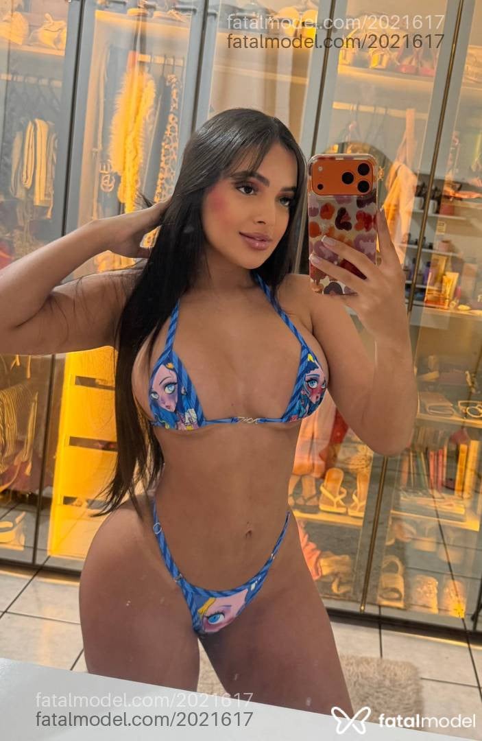 Acompanhante mulher morena (o) de olhos pretos - Ivygata