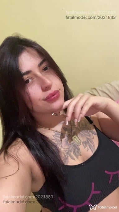 Acompanhante mulher morena (o) de olhos pretos em Ubatuba Acompanhante mulher morena (o) de olhos pretos em Ubatuba - Mirella Novaes