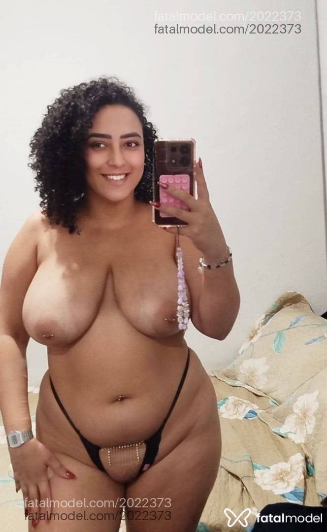 Acompanhante mulher morena (o) de olhos castanhos - Sabrina