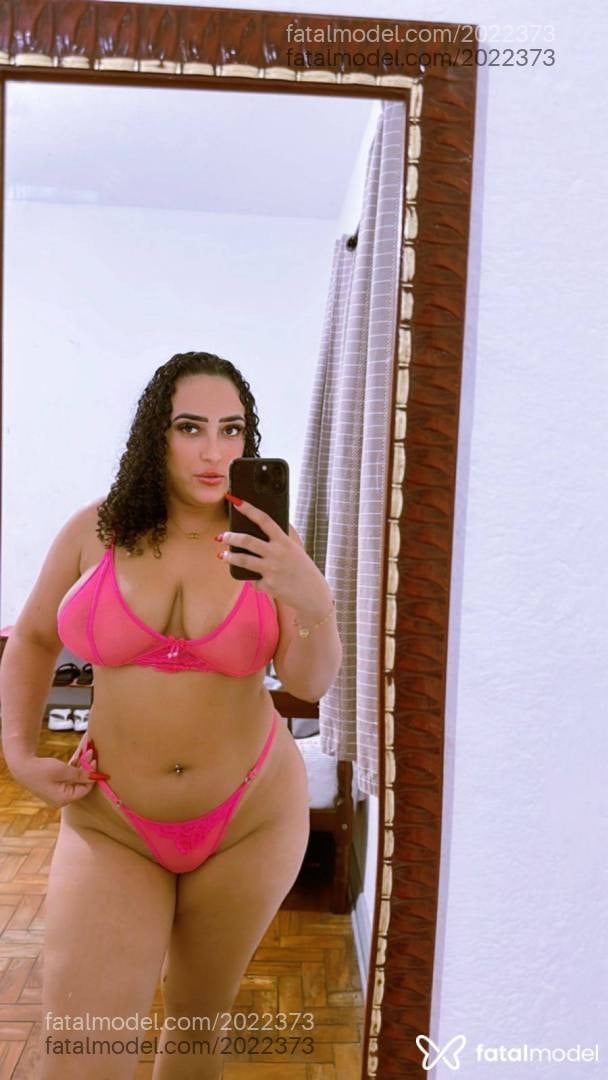 Acompanhante mulher morena (o) de olhos castanhos em Guarapari - Sabrina