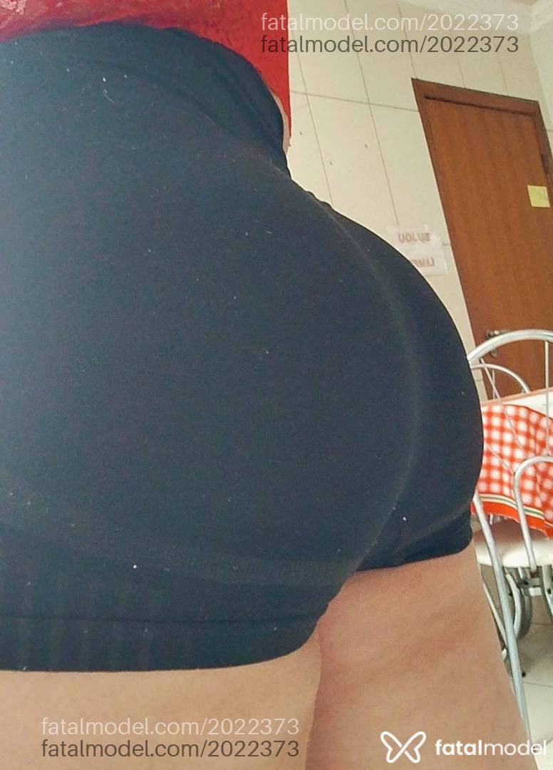 Acompanhante mulher morena (o) de olhos castanhos em Guarapari - Sabrina