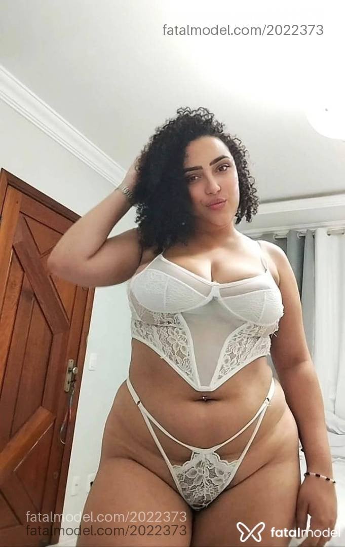 Acompanhante mulher morena (o) de olhos castanhos - Sabrina