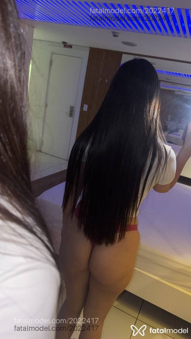Acompanhante mulher com cabelo castanho de olhos castanhos - Luísa Negri