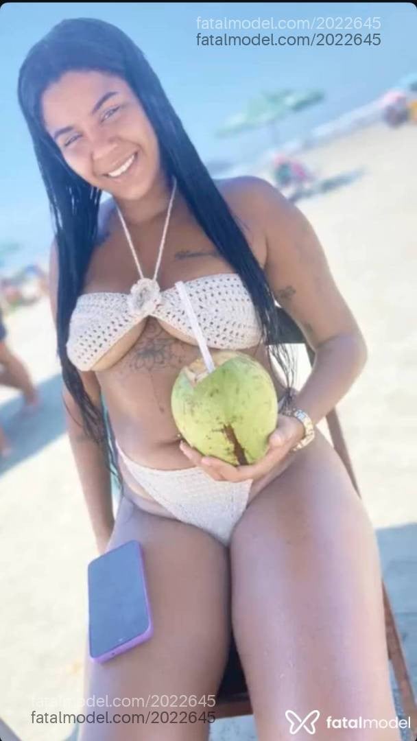 Acompanhante mulher loira (o) de olhos mel em Nova Mutum - Debora