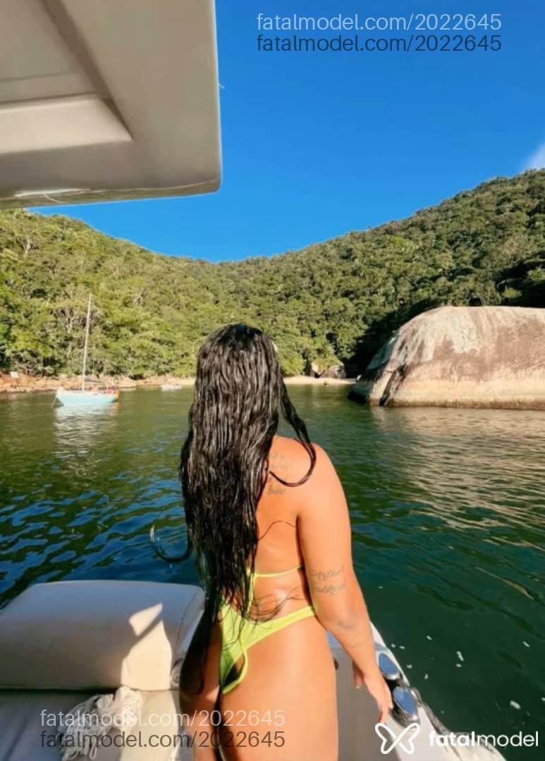 Acompanhante mulher loira (o) de olhos mel - Debora