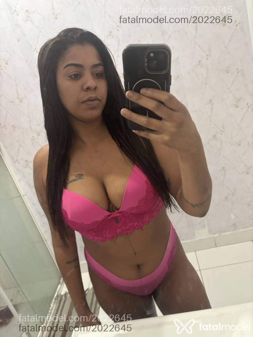 Acompanhante mulher loira (o) de olhos mel - Debora
