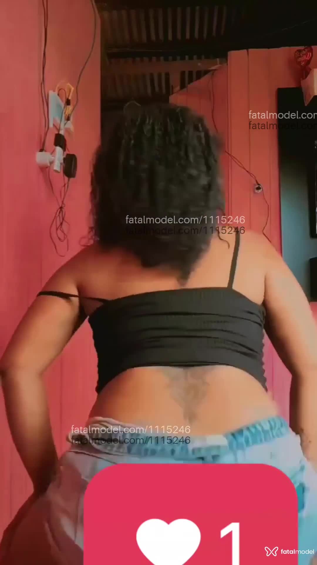 Acompanhante mulher trans com cabelo castanho de olhos castanhos em Tarauacá - Allanys Maia