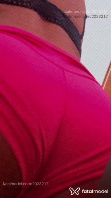 Acompanhante mulher com cabelo castanho de olhos castanhos em Três Rios Acompanhante mulher com cabelo castanho de olhos castanhos em Três Rios - Isabela