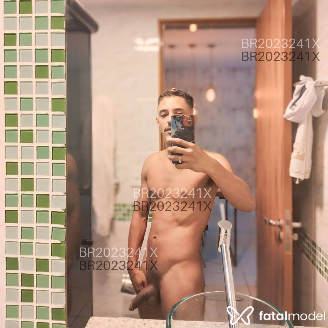 Acompanhante homem morena (o) de olhos castanhos em Brasília - Raybarreira