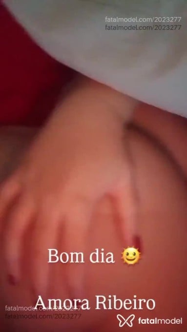Acompanhante mulher com cabelo castanho de olhos pretos em Recife Acompanhante mulher com cabelo castanho de olhos pretos em Recife - Amora Ribeiro