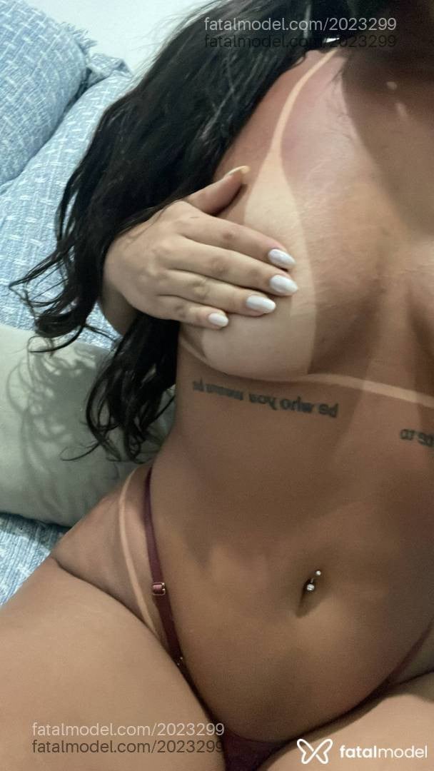 Acompanhante mulher morena (o) de olhos castanhos - Jade Molina
