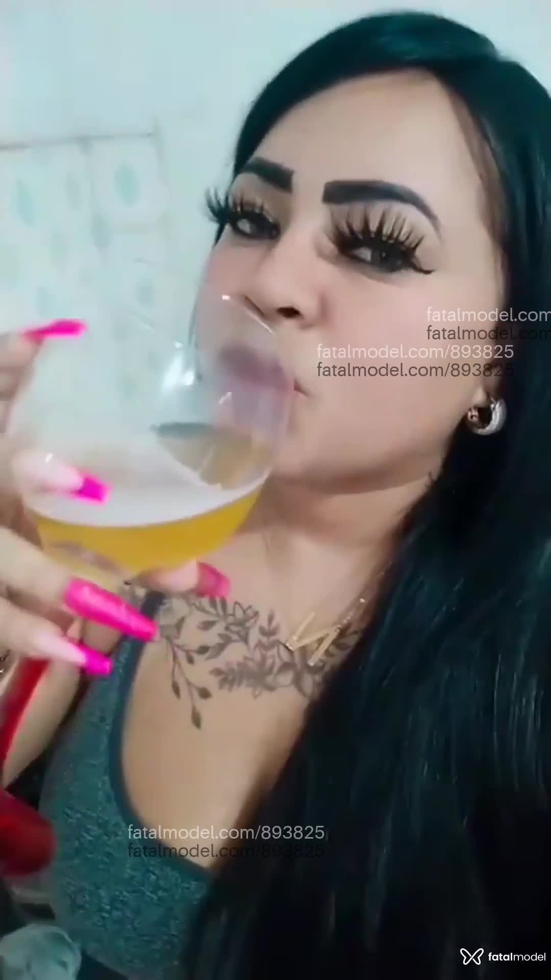 Acompanhante mulher morena (o) de olhos castanhos em Cabo Frio Acompanhante mulher morena (o) de olhos castanhos em Cabo Frio - Monalisa Araújo