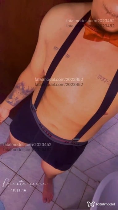 Acompanhante homem morena (o) de olhos castanhos em Curitiba - Motoboydotadocwb