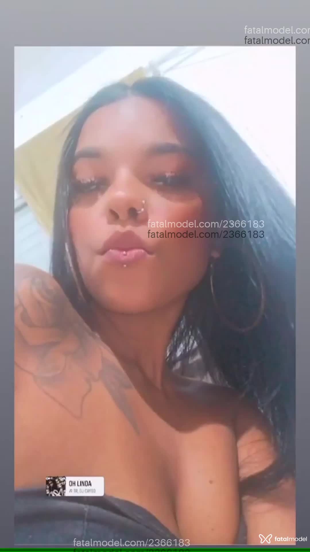 Acompanhante mulher morena (o) de olhos pretos em Campinas Acompanhante mulher morena (o) de olhos pretos em Campinas - Polly