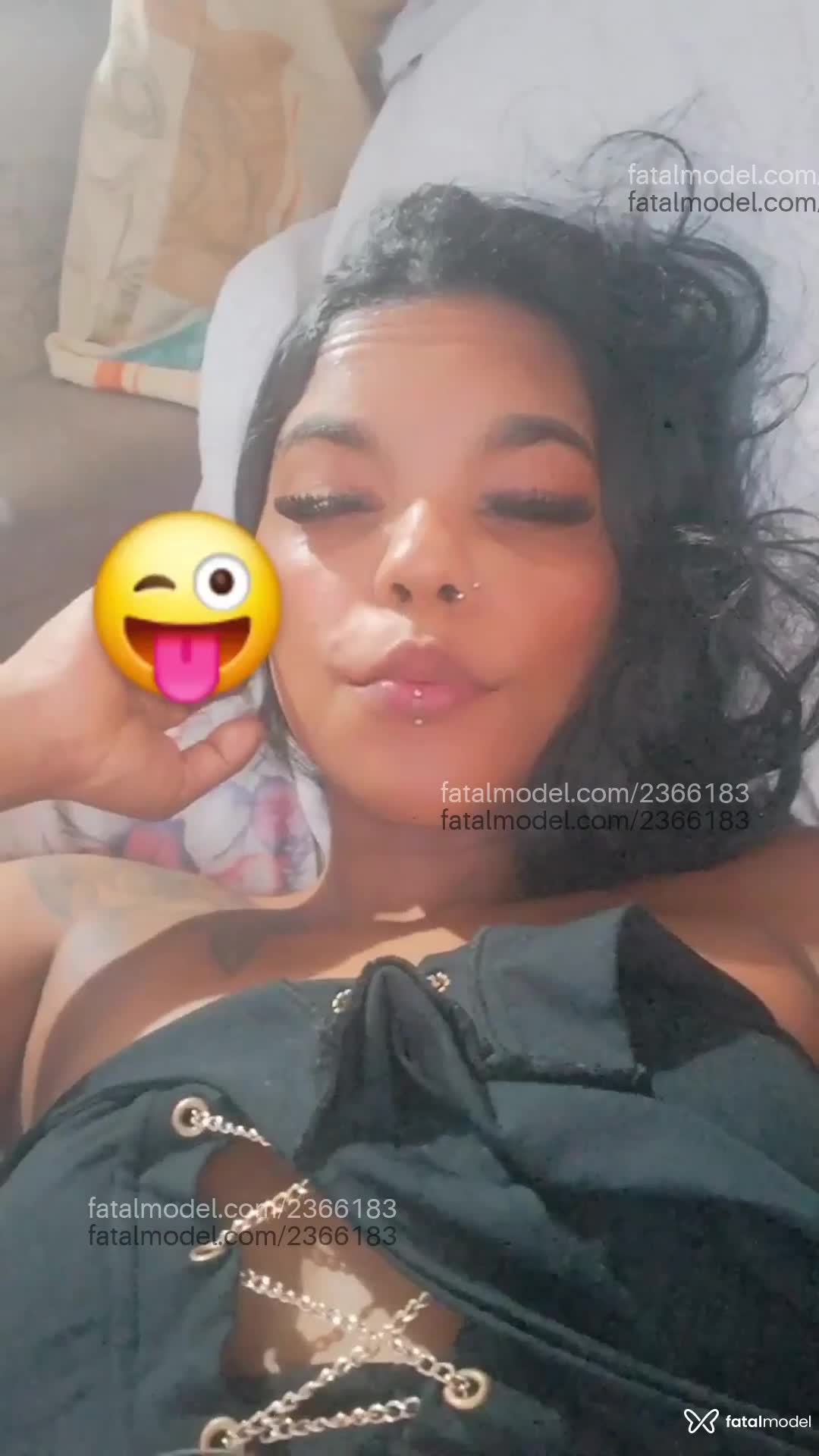 Acompanhante mulher morena (o) de olhos pretos em Campinas Acompanhante mulher morena (o) de olhos pretos em Campinas - Polly