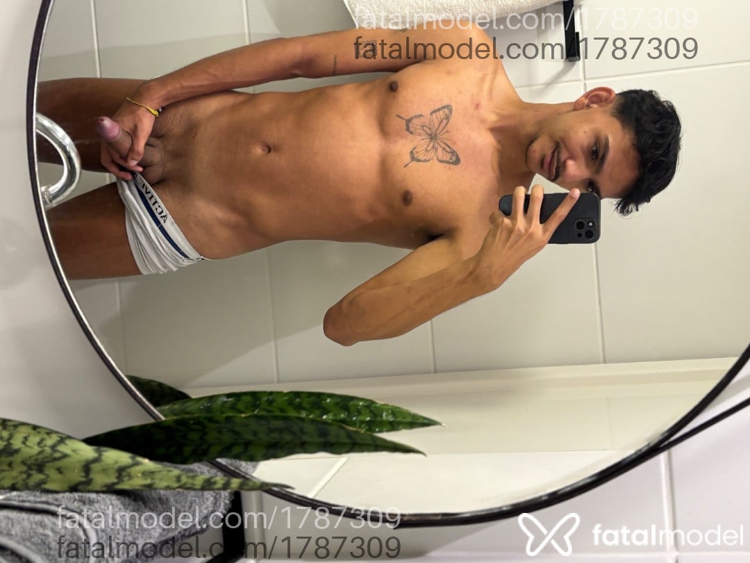 Acompanhante homem morena (o) de olhos castanhos em São Paulo - Pedro