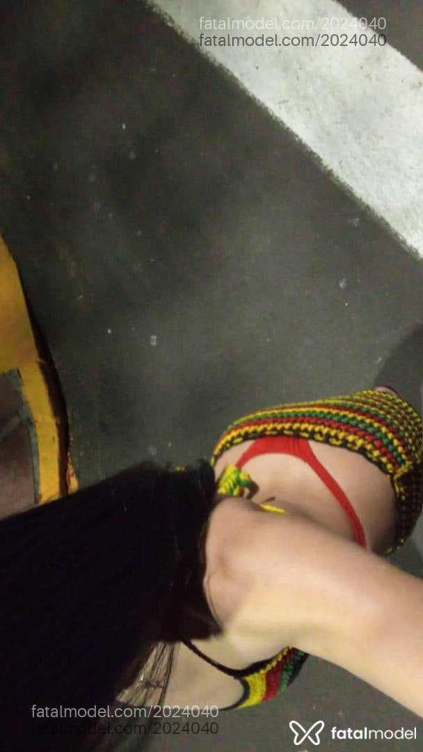 Acompanhante mulher trans morena (o) de olhos castanhos - Verônica