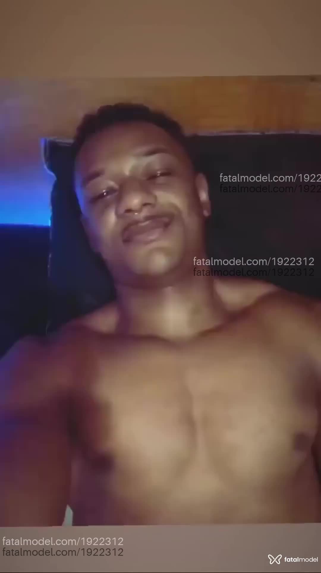 Acompanhante homem com cabelo castanho de olhos pretos em Rio de Janeiro - Luiz