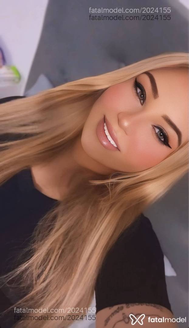 Acompanhante mulher loira (o) de olhos verdes - Manu