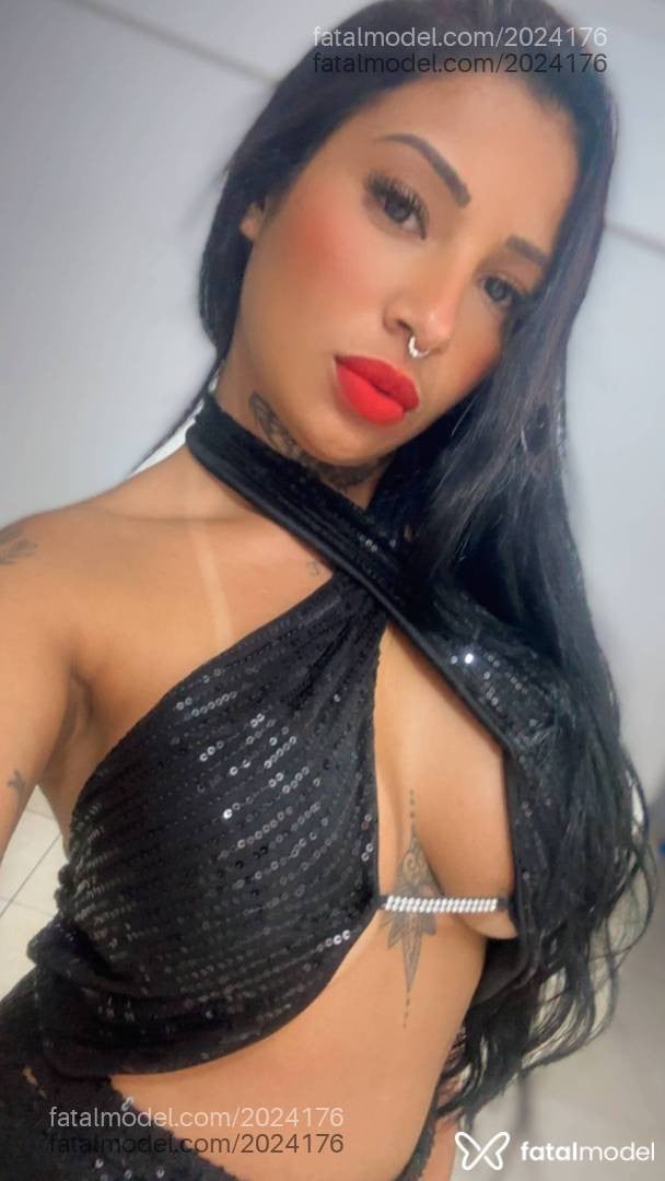 Acompanhante mulher morena (o) de olhos pretos - Eloa