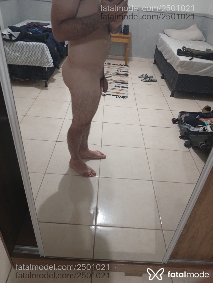 Acompanhante homem morena (o) de olhos castanhos em Cuiabá - Elton