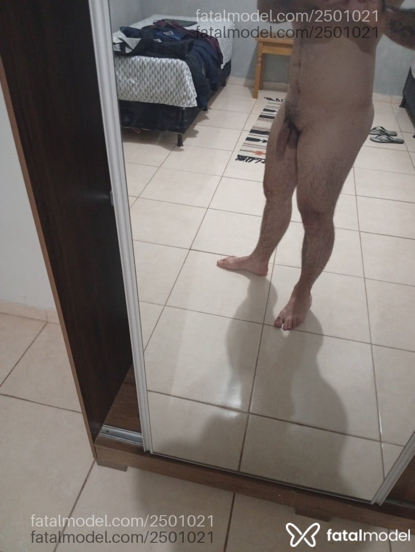 Acompanhante homem morena (o) de olhos castanhos em Cuiabá - Elton