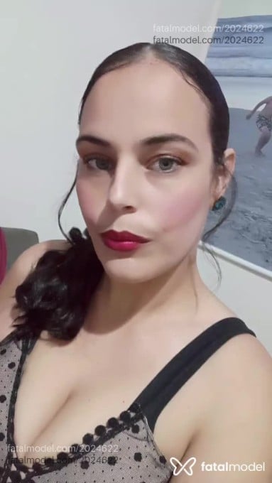 Acompanhante mulher morena (o) de olhos verdes em Telêmaco Borba Acompanhante mulher morena (o) de olhos verdes em Telêmaco Borba - Lunar