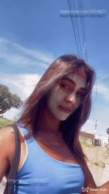 Acompanhante mulher trans morena (o) de olhos castanhos em Aparecida de Goiânia - Raphaella