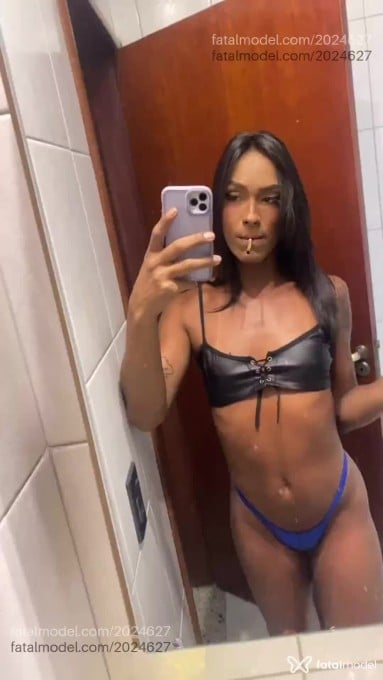 Acompanhante mulher trans morena (o) de olhos castanhos em Aparecida de Goiânia - Raphaella
