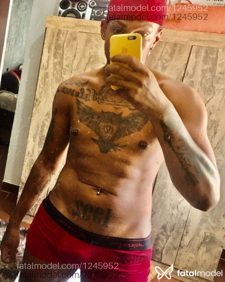 Acompanhante homem com cabelo castanho de olhos castanhos em São João da Boa Vista Acompanhante homem com cabelo castanho de olhos castanhos em São João da Boa Vista - Kayki Souza