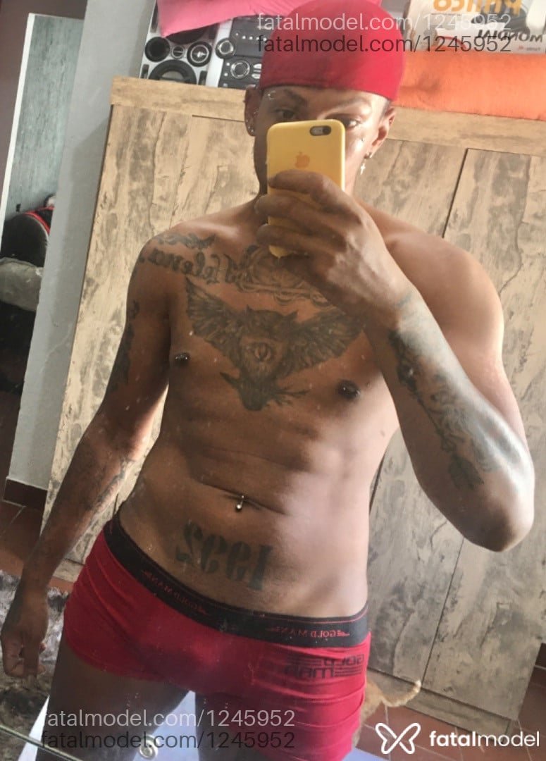Acompanhante homem com cabelo castanho de olhos castanhos em São João da Boa Vista Acompanhante homem com cabelo castanho de olhos castanhos em São João da Boa Vista - Kayki Souza