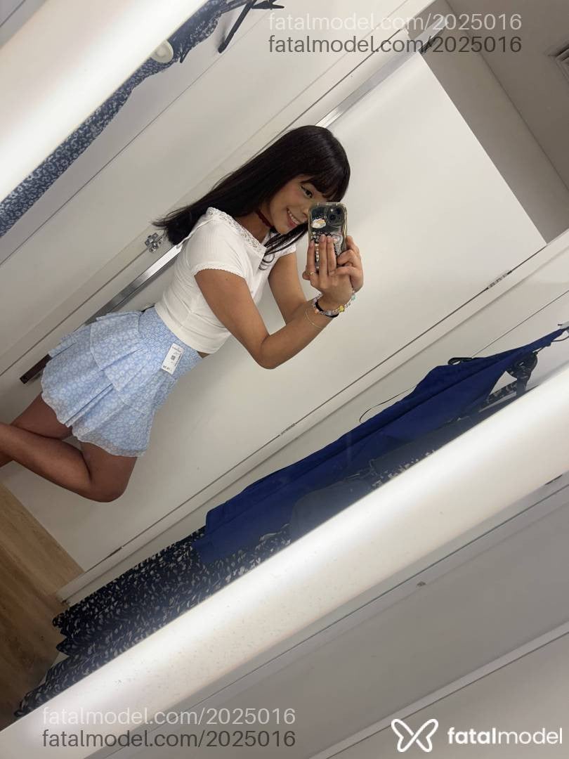 Acompanhante mulher trans com cabelo castanho de olhos castanhos em Manaus Acompanhante mulher trans com cabelo castanho de olhos castanhos em Manaus - Mia