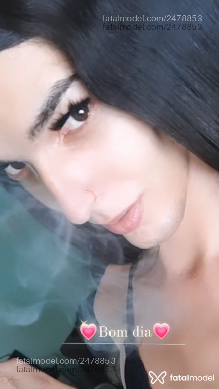 Acompanhante mulher trans morena (o) de olhos pretos em Virtual - Beatriz