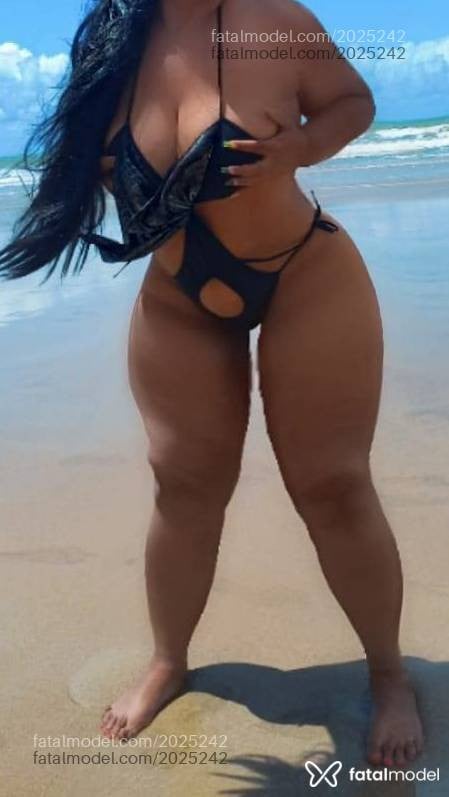 Acompanhante mulher com cabelo castanho de olhos mel em Recife - Nina Almodóvar