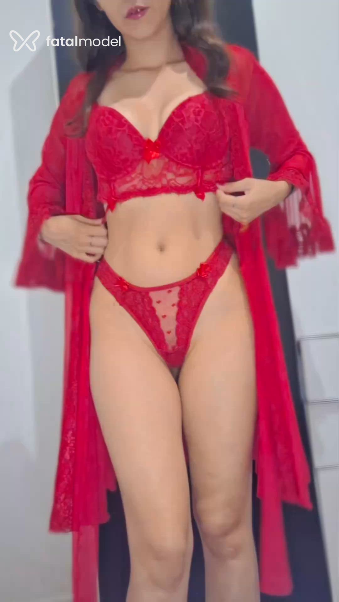 Acompanhante mulher com cabelo castanho de olhos castanhos em Lages - Aninha