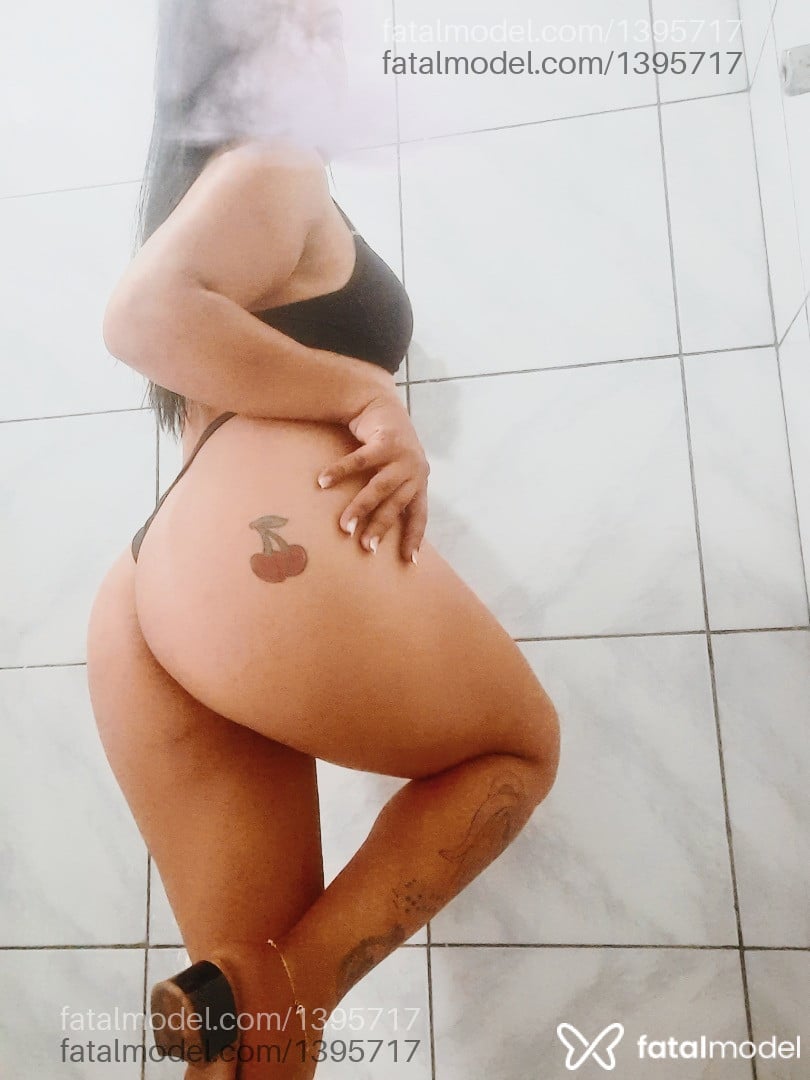 Acompanhante mulher morena (o) de olhos castanhos em Vitória da Conquista - Júlia Martins