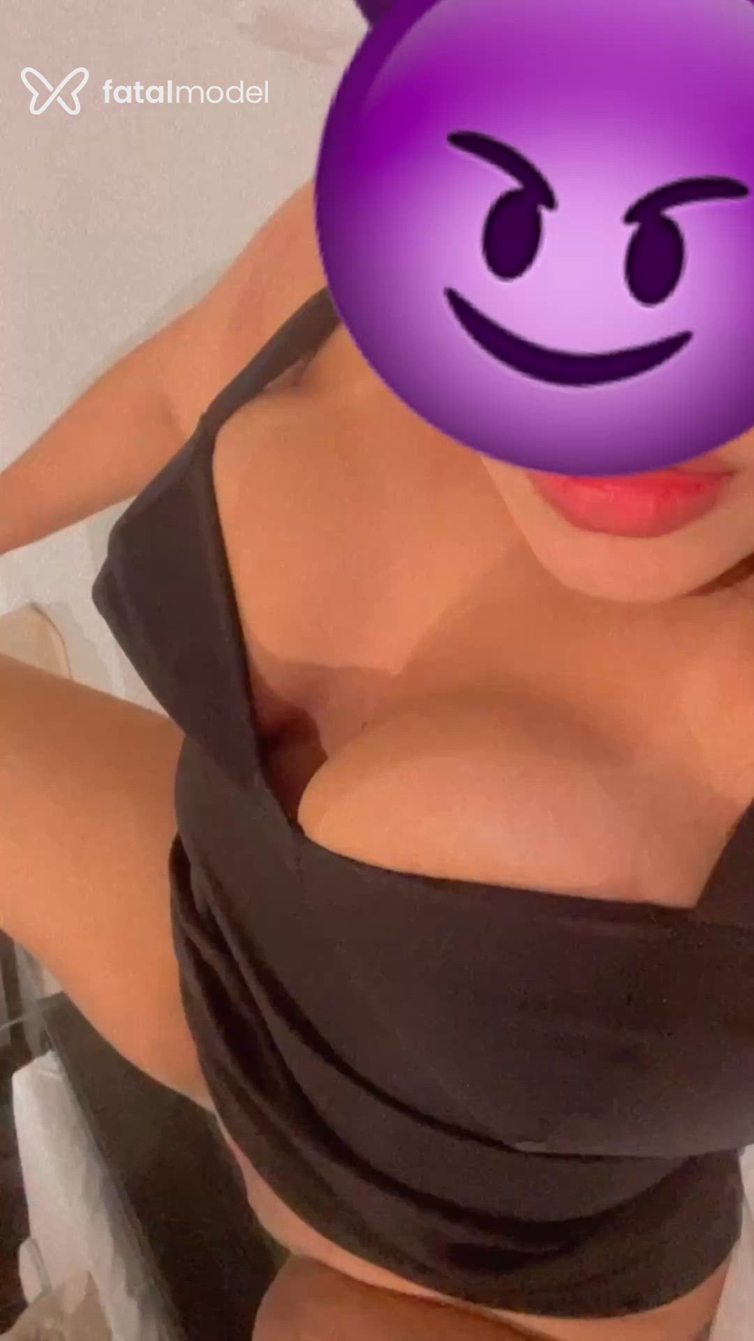 Acompanhante mulher morena (o) de olhos castanhos - Débora